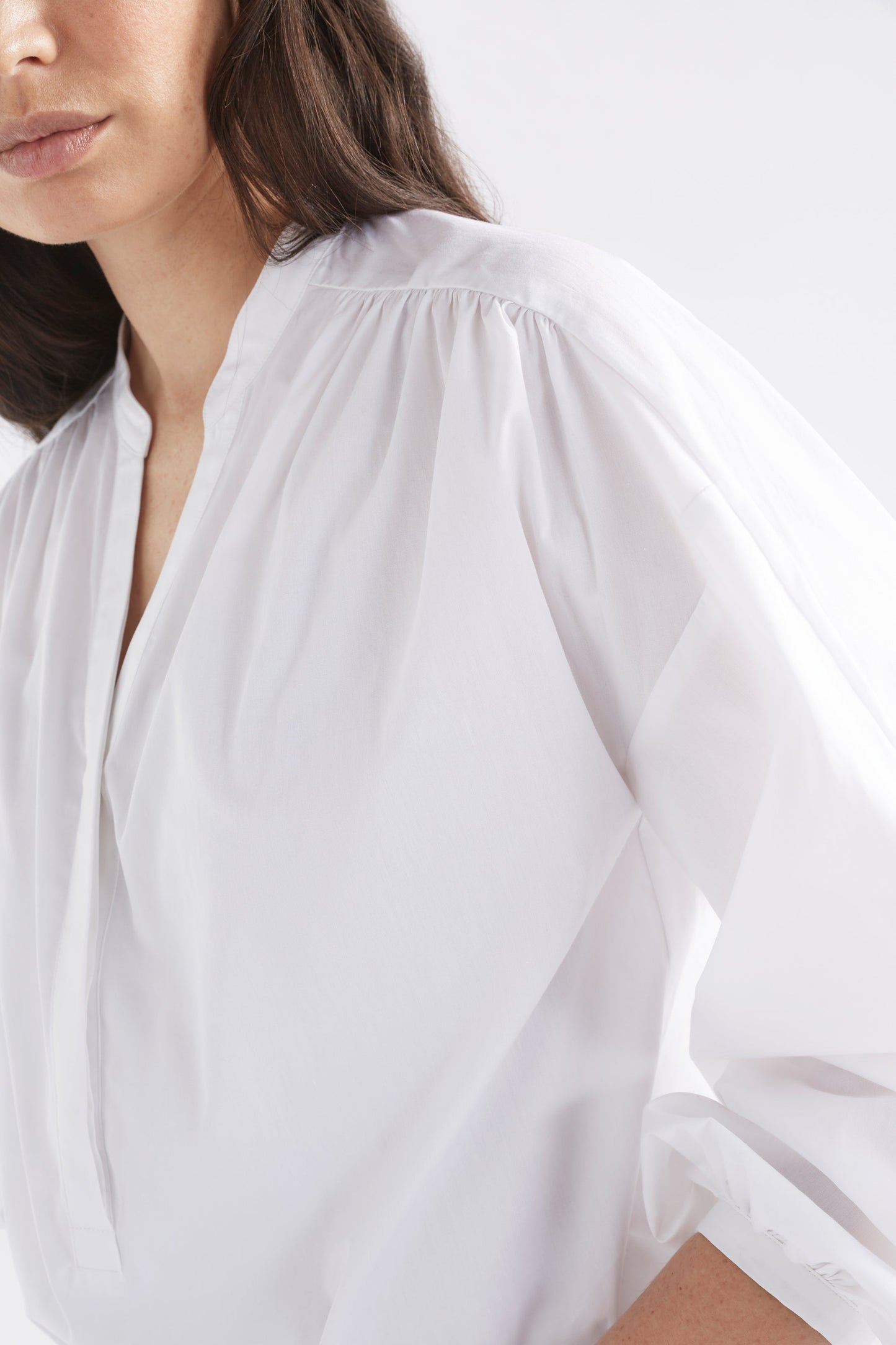 Deze Balloon Sleeve Cotton Long Sleeve Shirt Model Front Detail | WHITE