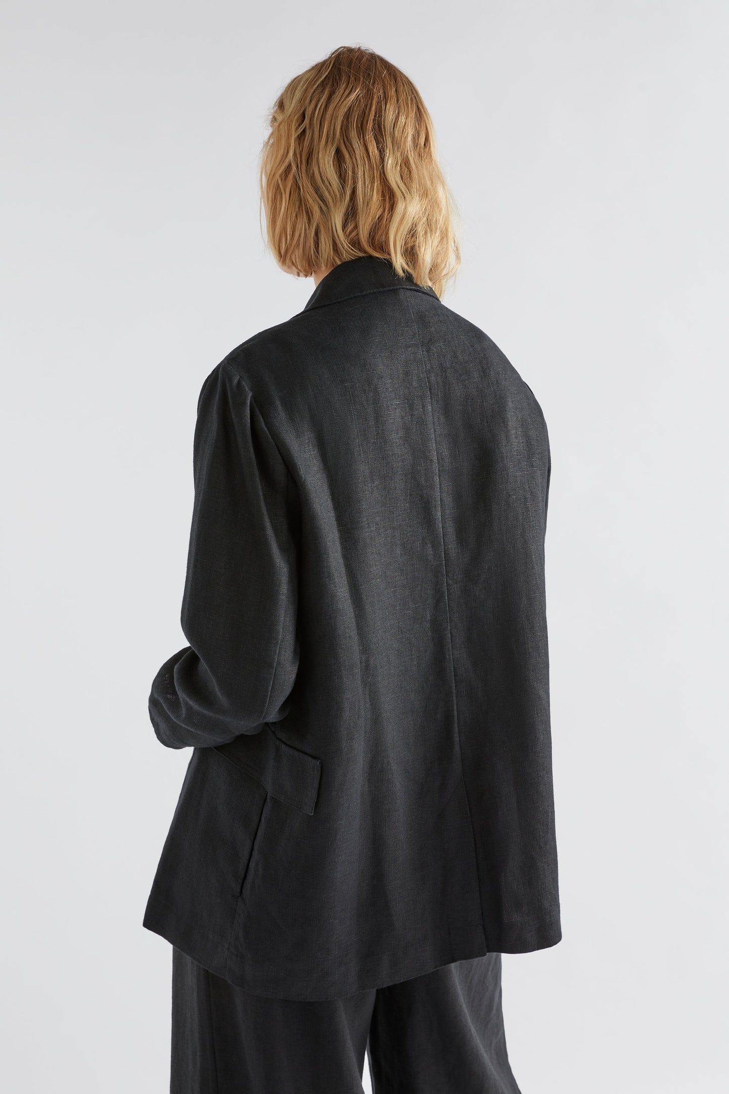 Ilona Linen Single Button Blazer Model Back | BLACK