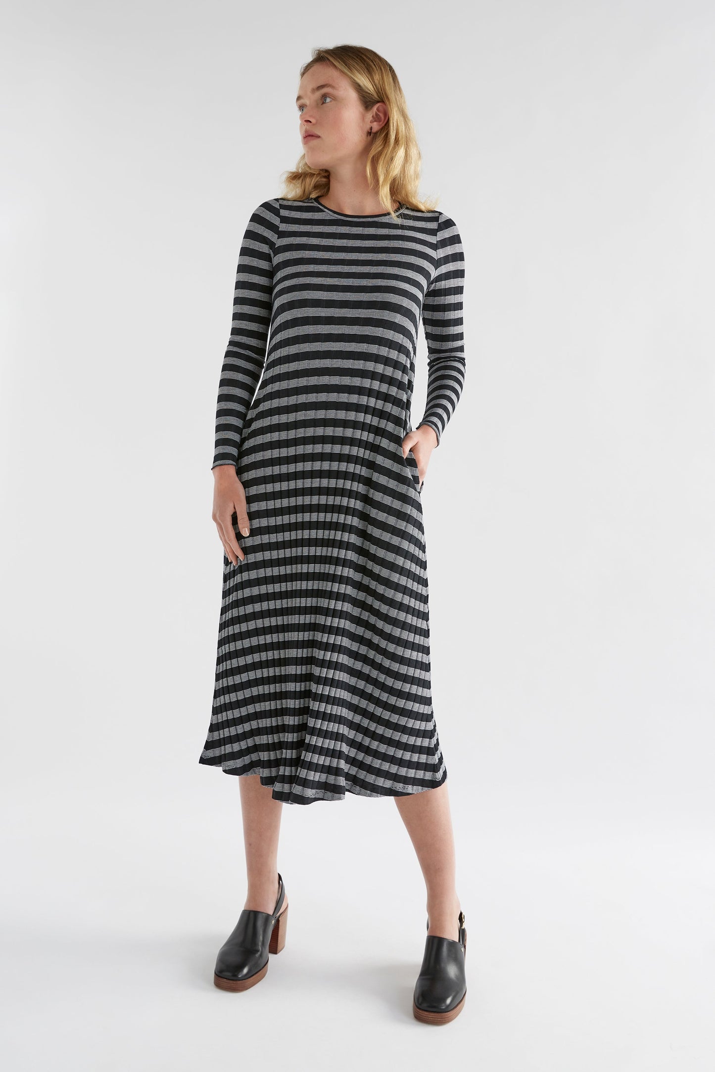 Skiva Striped and Ribbed Organic Cotton Long Sleeve Jersey Dress Model Front | BLACK WHITE STRIPE