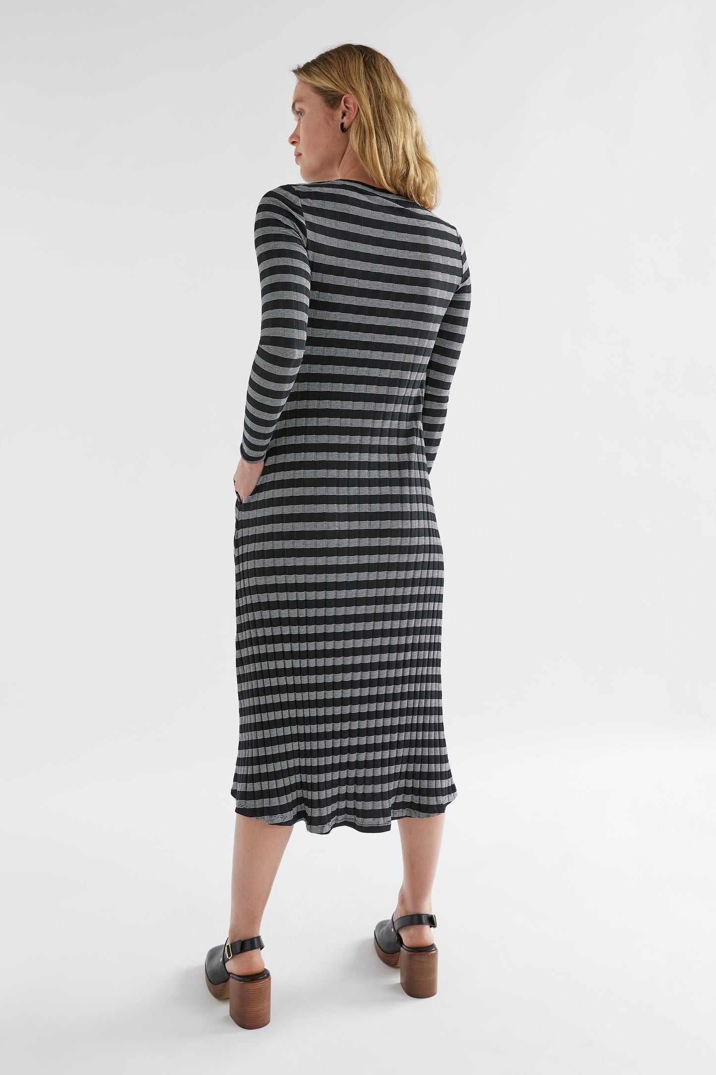 Skiva Striped and Ribbed Organic Cotton Long Sleeve Jersey Dress Model Back | BLACK WHITE STRIPE