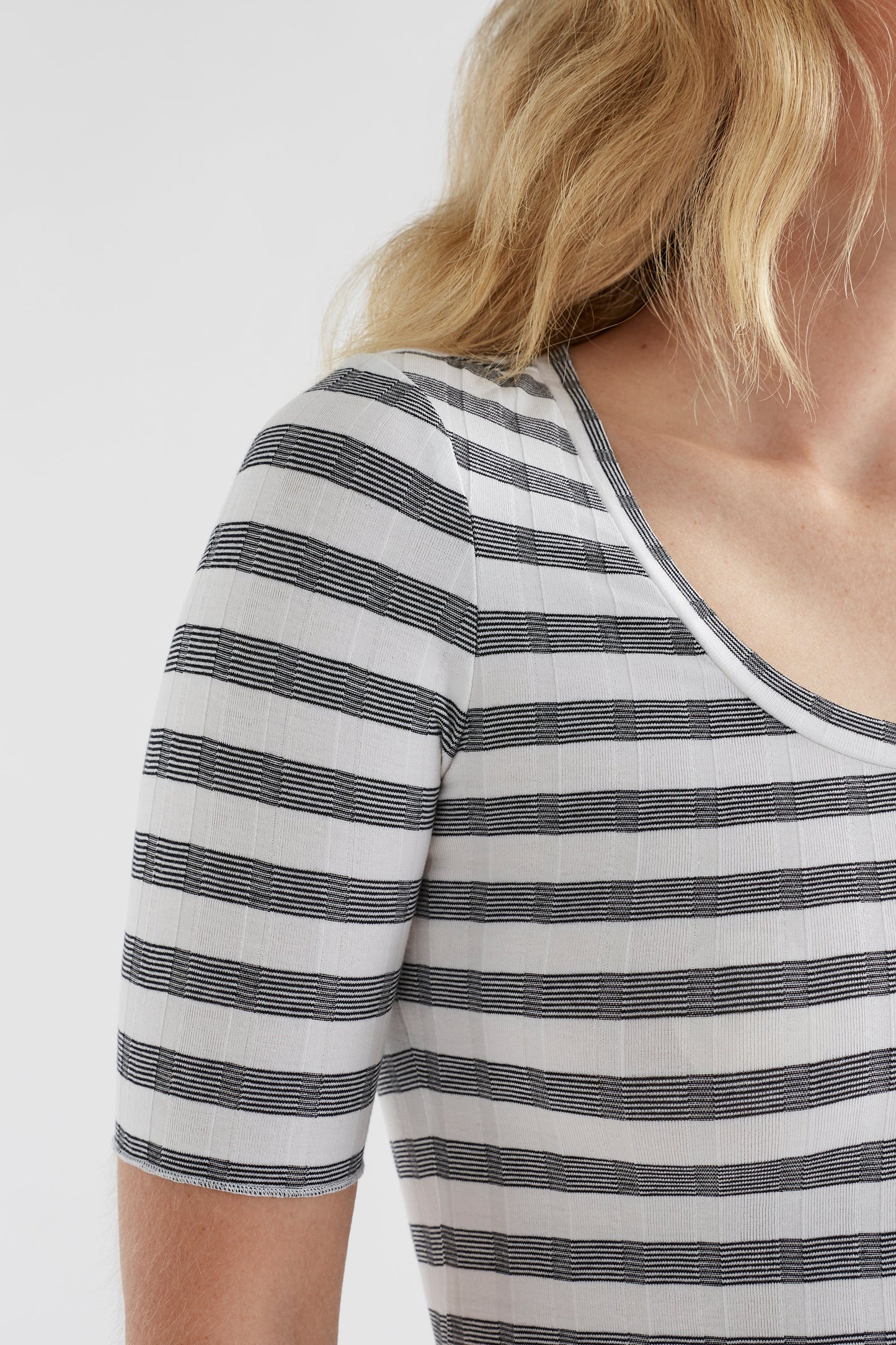 Skiva Striped and Ribbed Australian Cotton Fitted Jersey Tee Model Detail | WHITE BLACK STRIPE