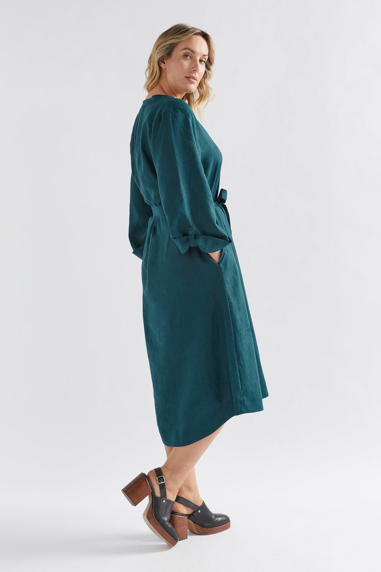Elev Linen Shirt Dress Model Side | PEACOCK