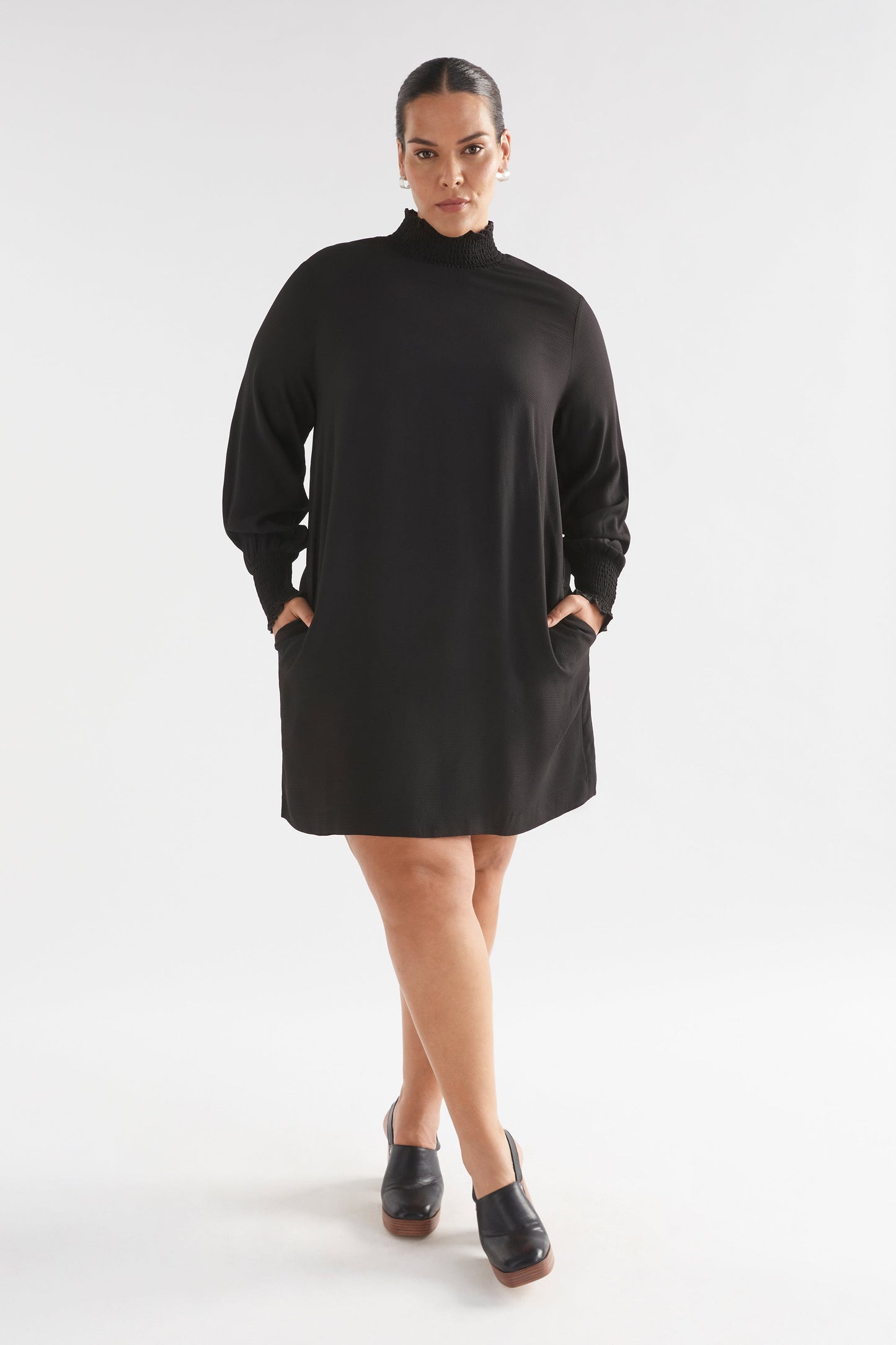 Veda Round Neck Shirred Detail Long Sleeve Dress Model Front Curve | BLACK