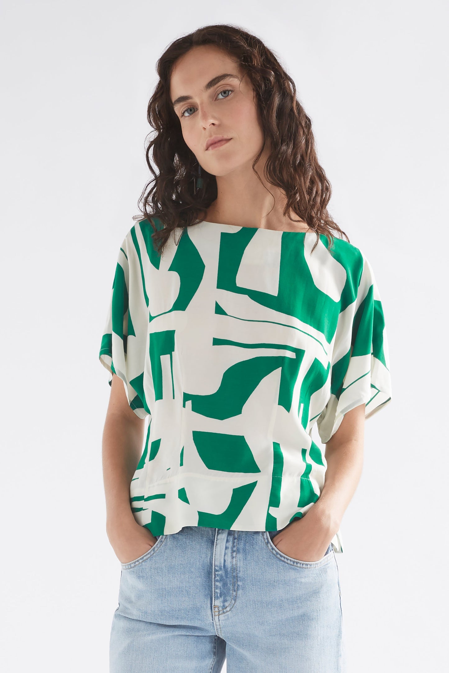 Hanne Silky Geometric Print Short Sleeve Top Model Front | GREEN BRAQUE PRINT