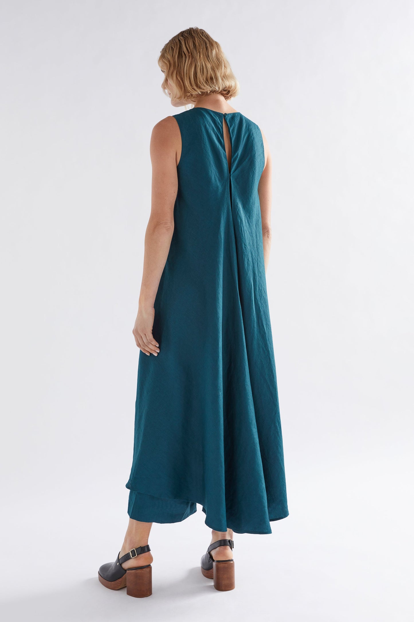 Neza Top and Pant-look Statement Linen Jumpsuit Model Back | PEACOCK