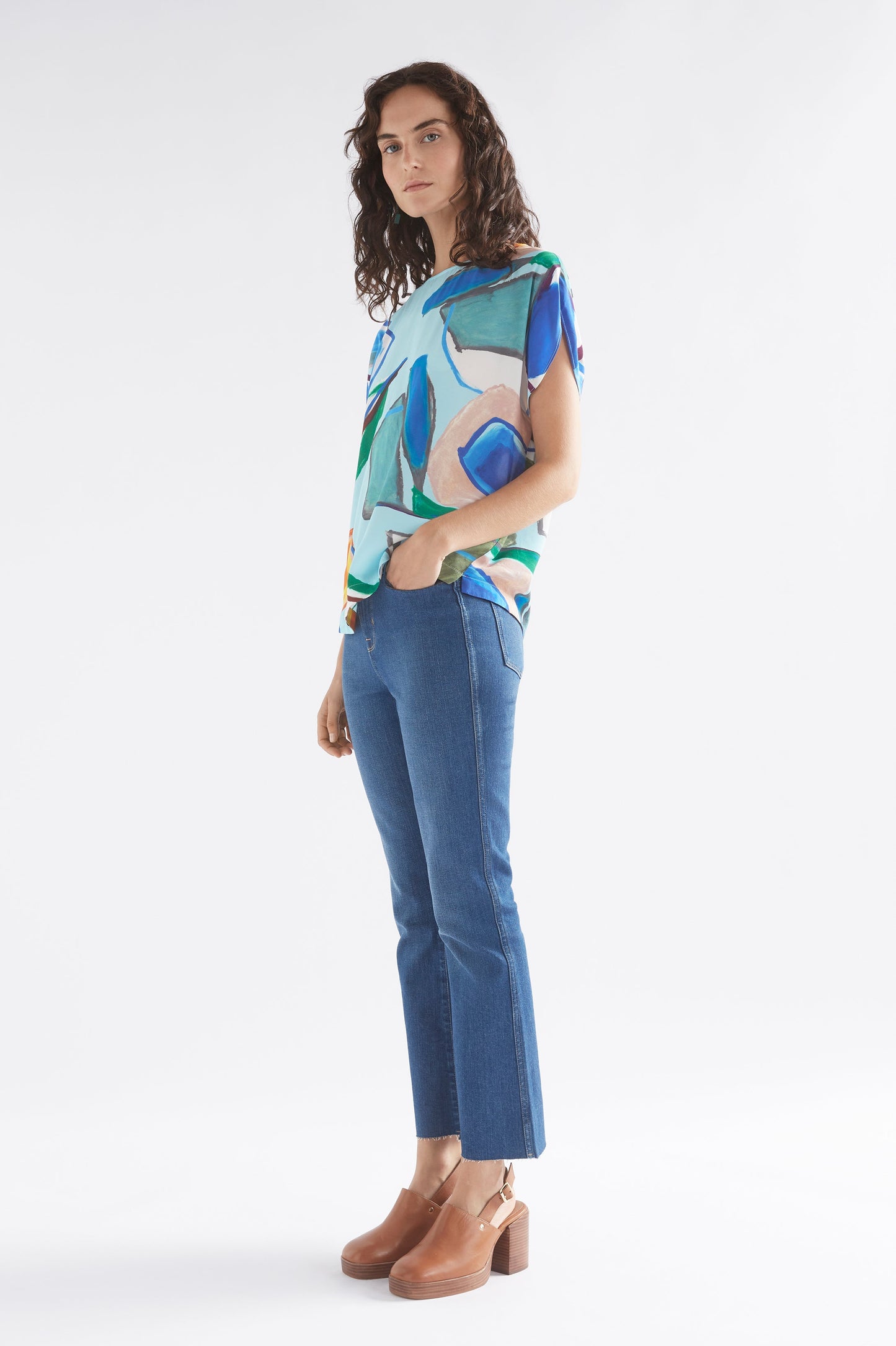 Kash Print Circle Sleeve Silky Top Model Side Full Body | SUN PRINT