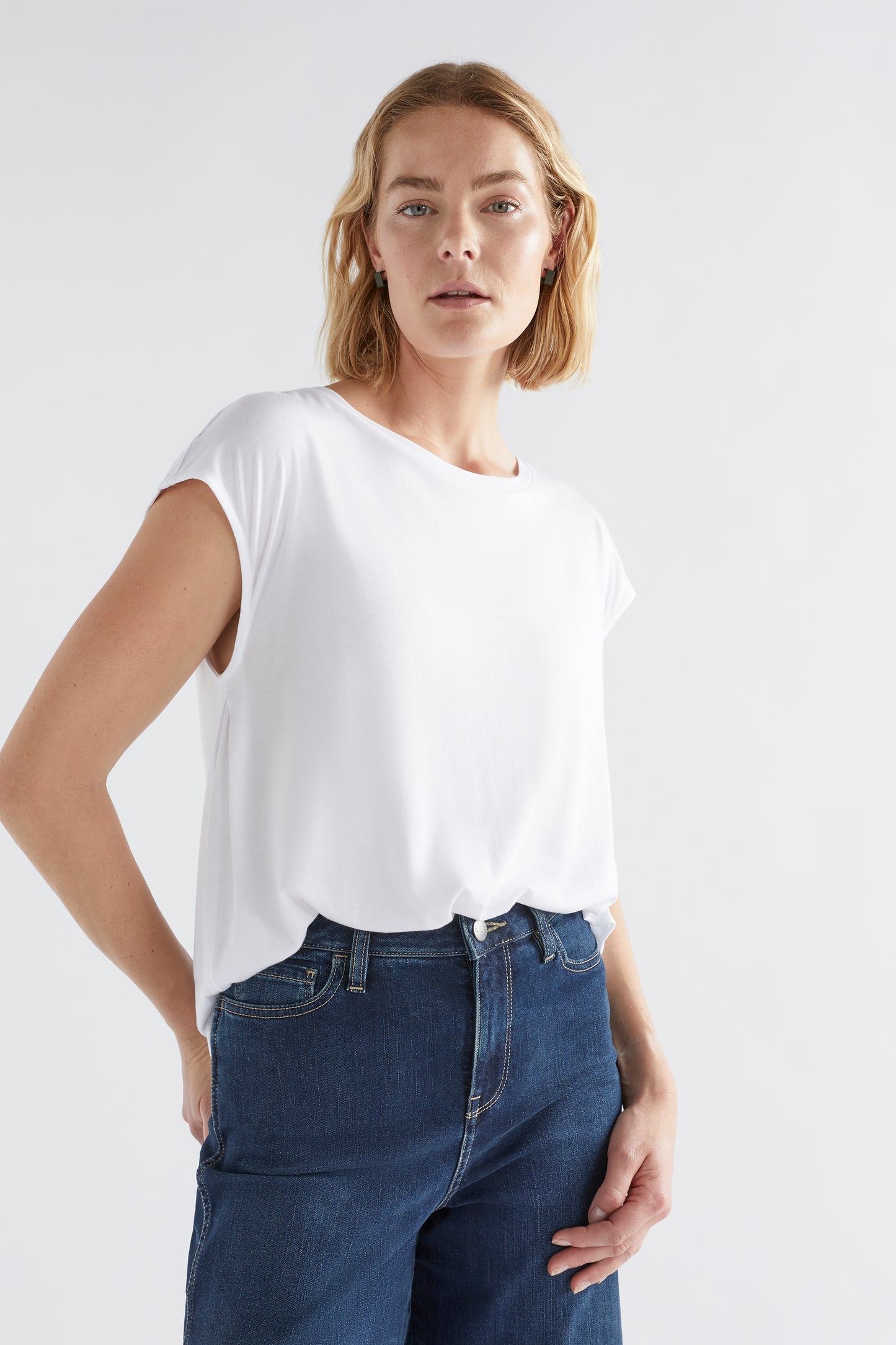 Oue Lightweight A-Line Tee Model new Front | White