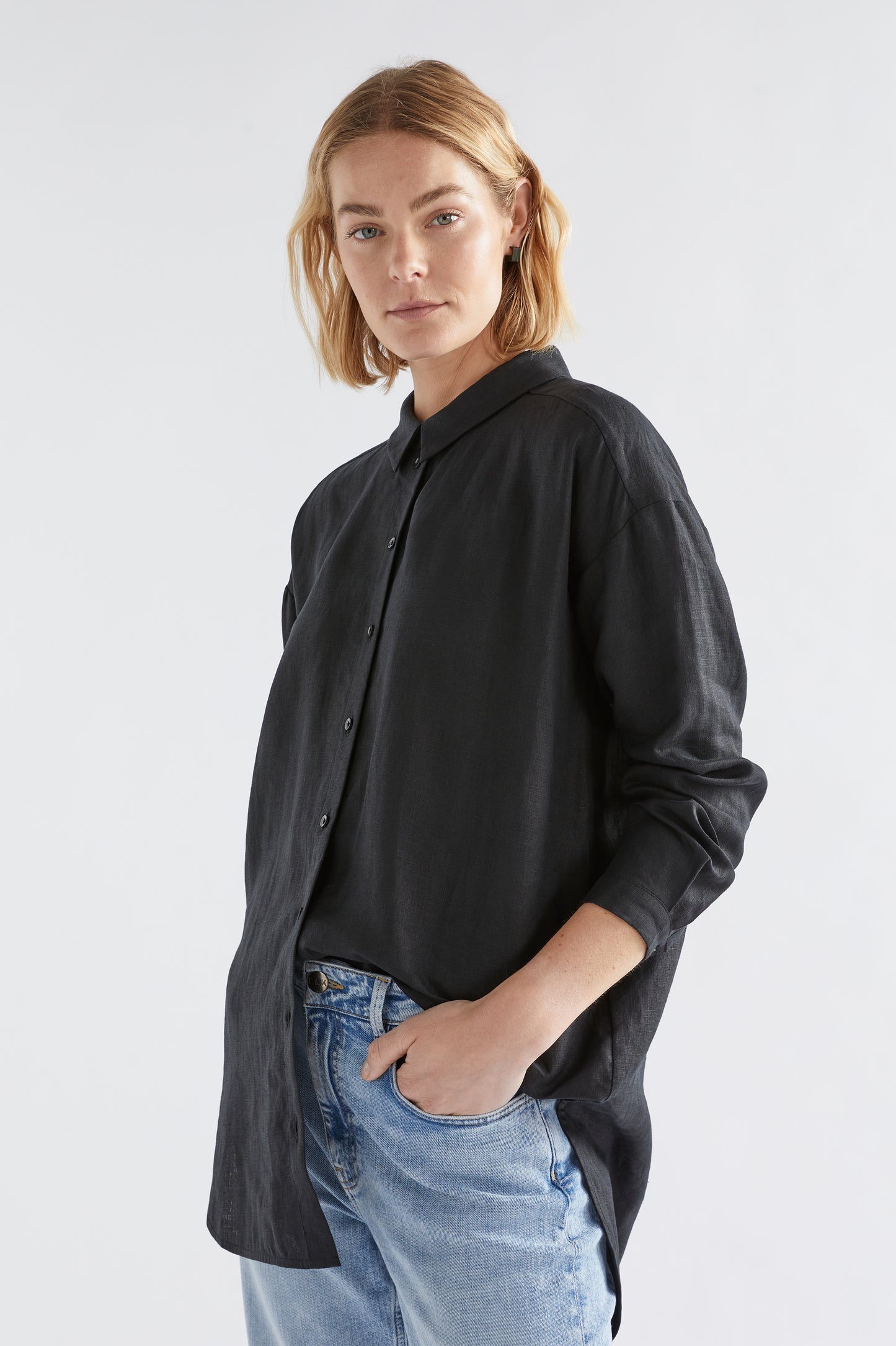 Yenna French Linen Shirt Model Front Angeled Tucked | BLACK