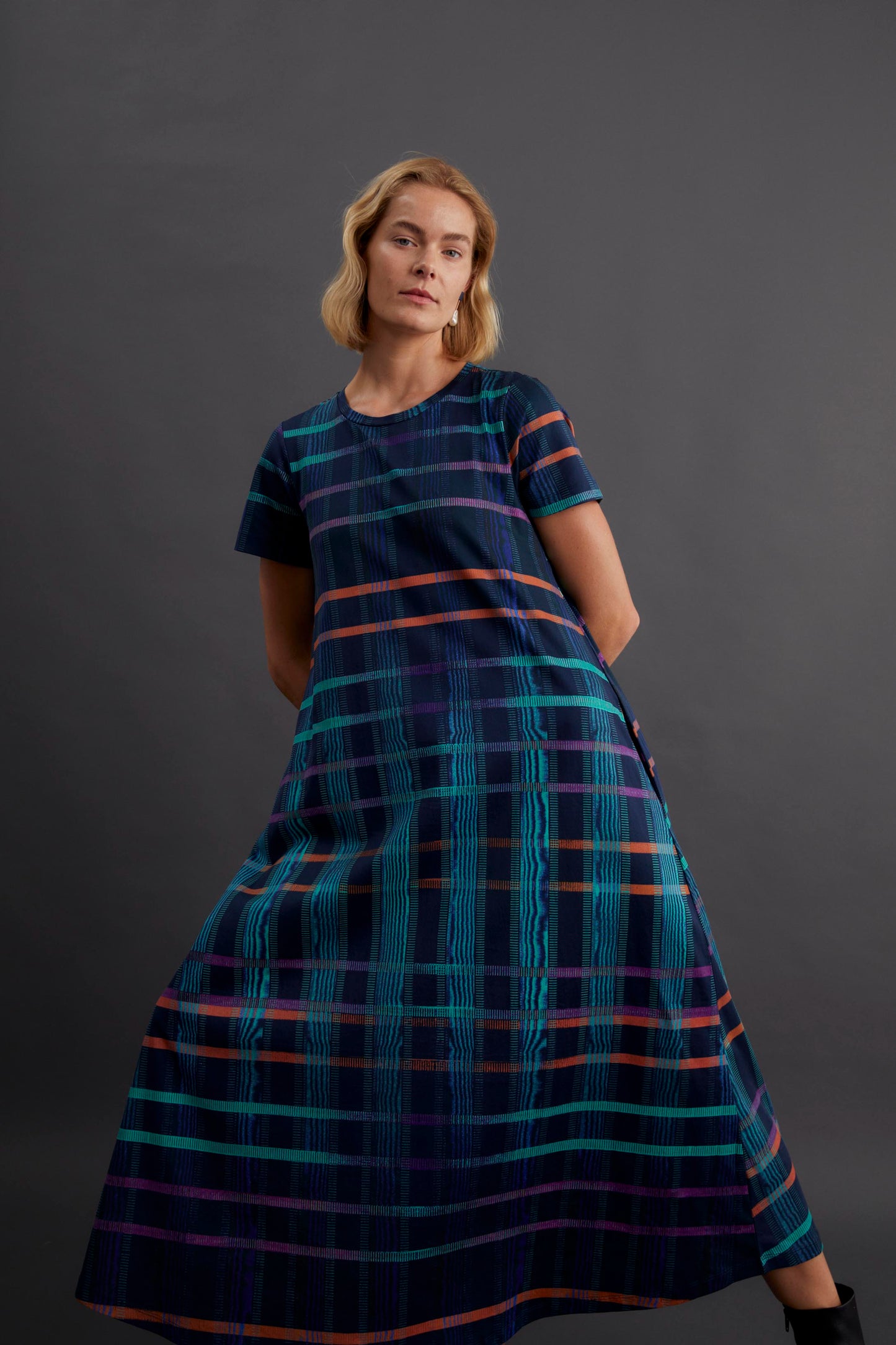 Norre Australian Jersey Cotton A-Line Midi Tshirt Dress Model front Campaign | NAVY KAPEL PRINT