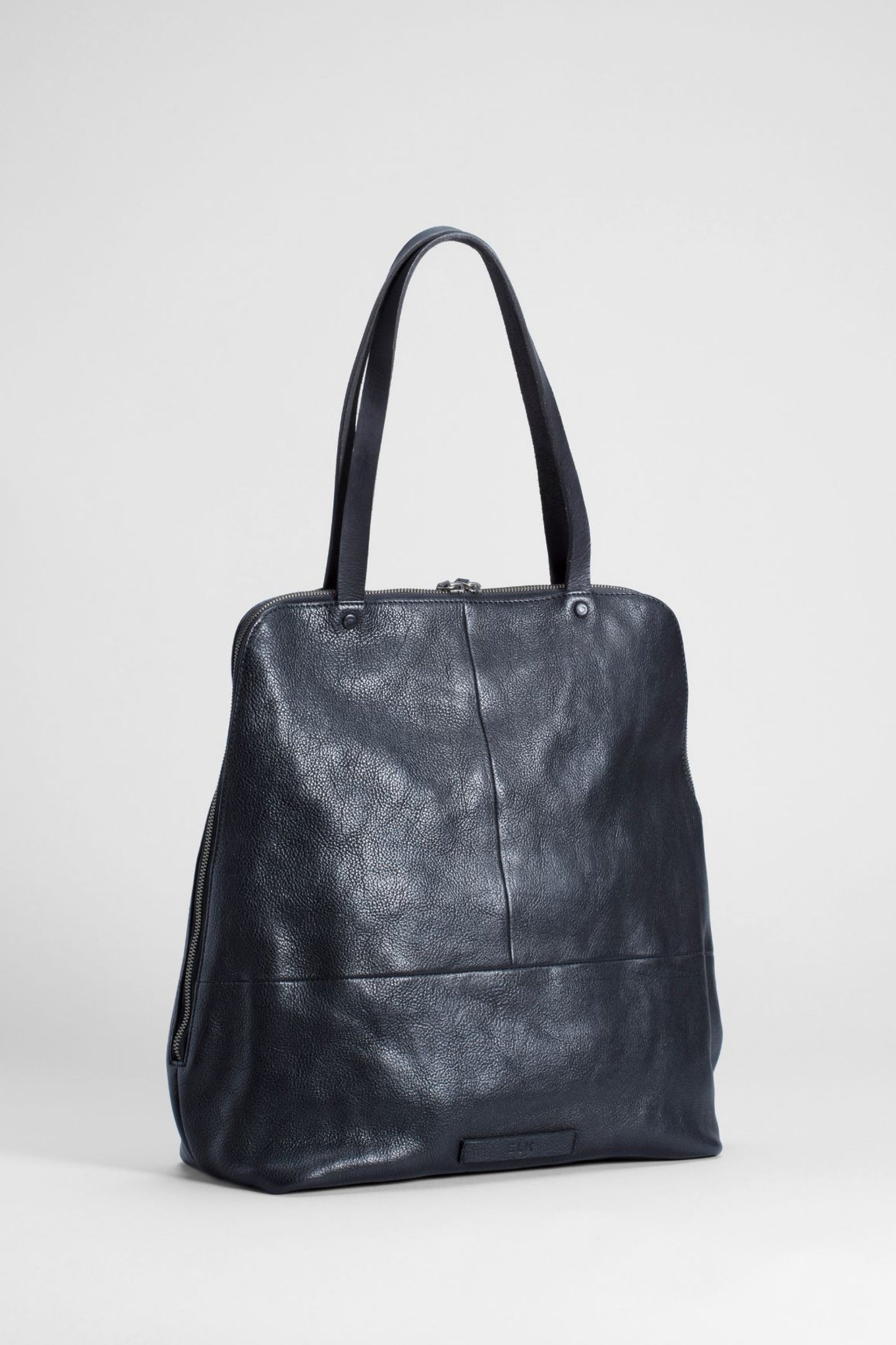 Arien Zip Up Leather Carry-All Bag Back | Black