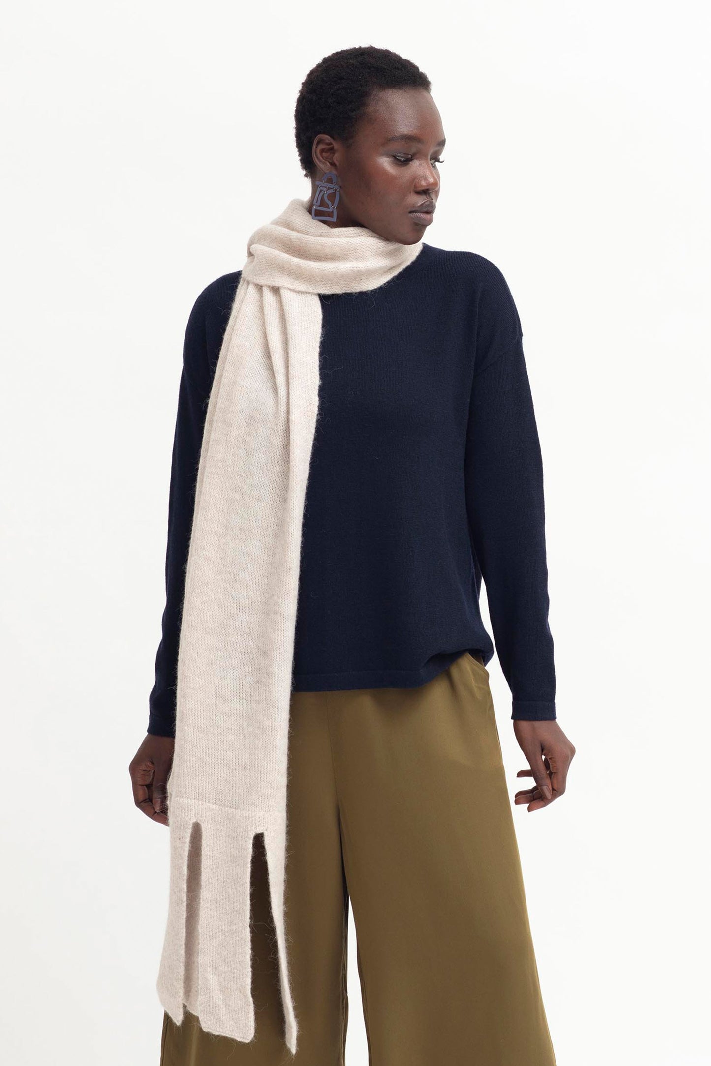 Agna Alpaca-Wool Large Tassel Knitted Scarf Model Front | ECRU
