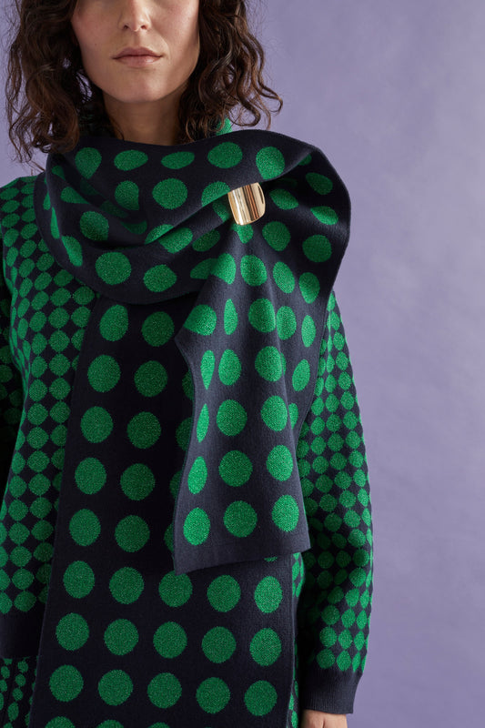 Leira Metallic Organic Cotton Circle Design Knit Scarf model 5