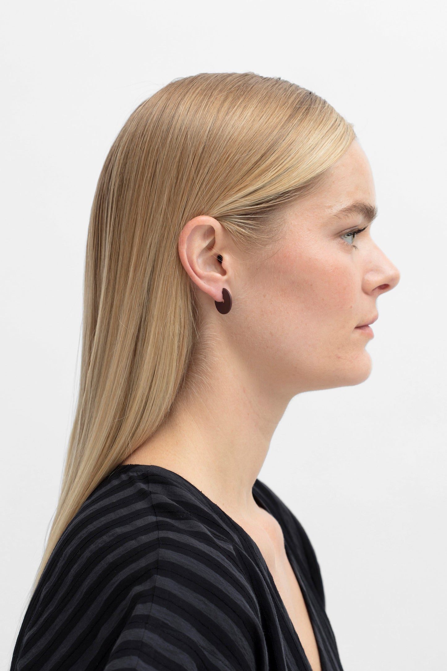 Vivi Colour Coated Matte Small Hoop Stud Earring Model | CHOCOLATE