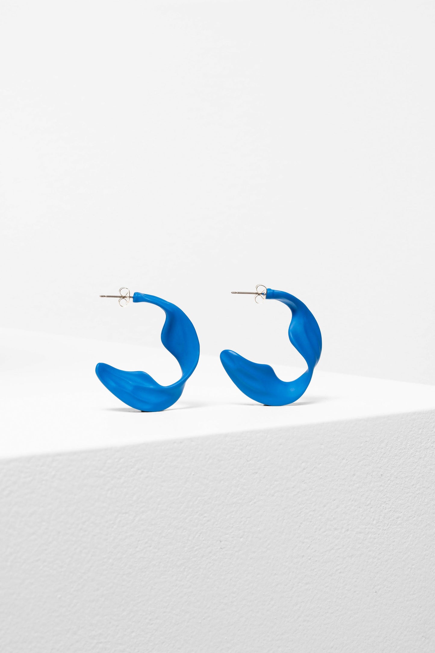 Strek Colour Coated Metal Sculptural Hoop Earring | SEA BLUE