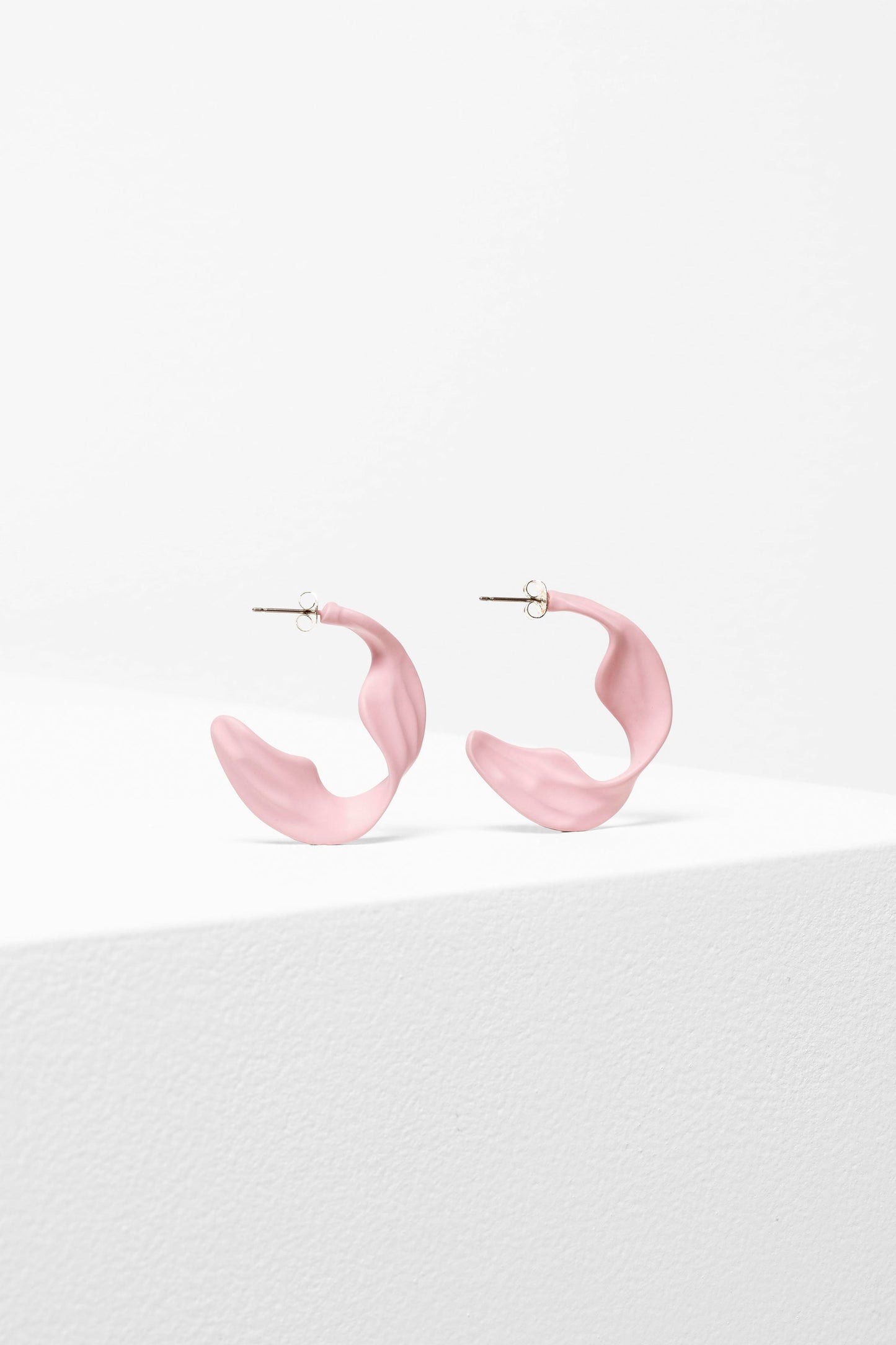 Strek Colour Coated Metal Sculptural Hoop Earring | FLOSS PINK