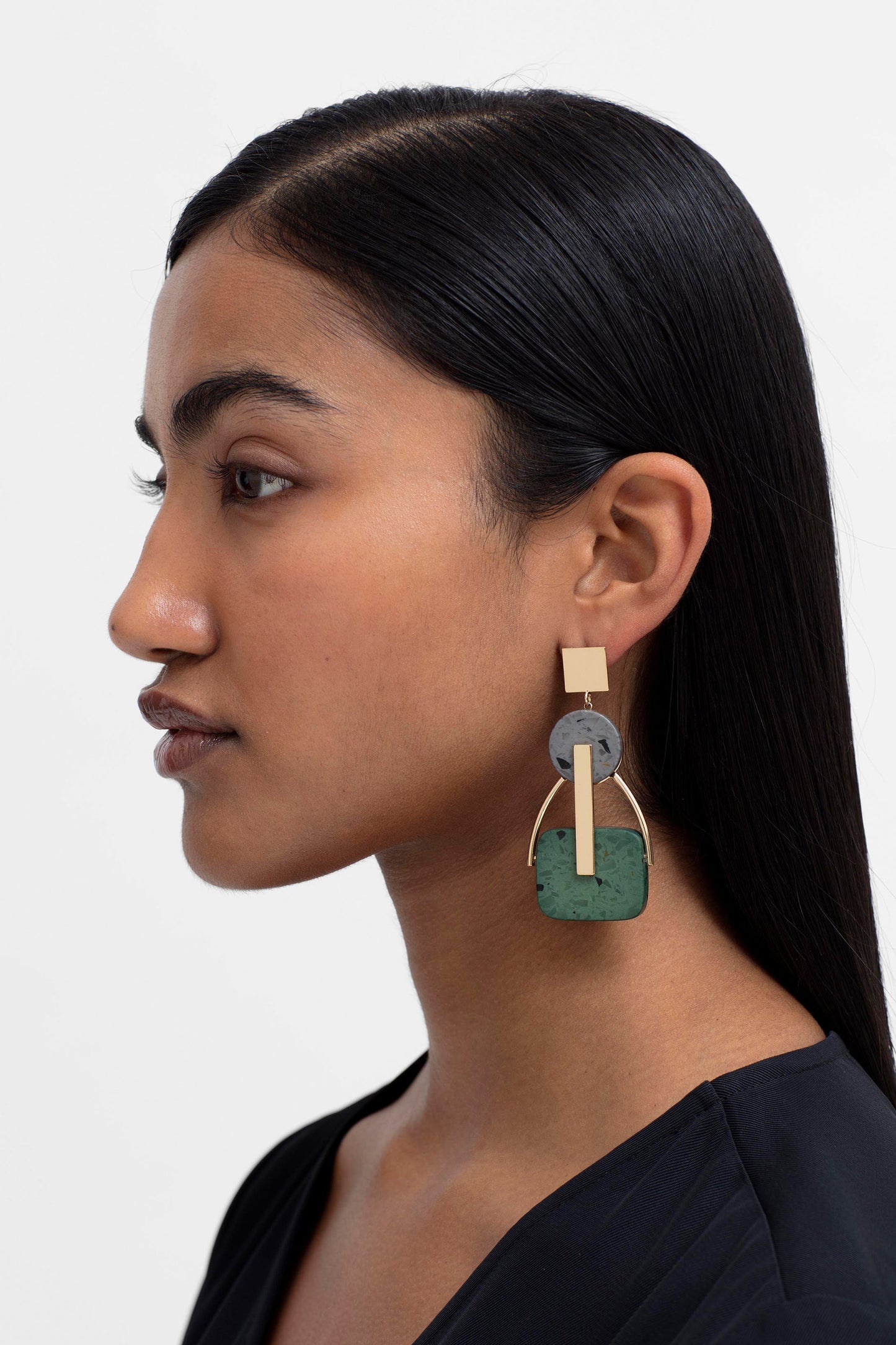 Klippe Statement Sculptural Metal and Stone Drop Earring Model | GOLD