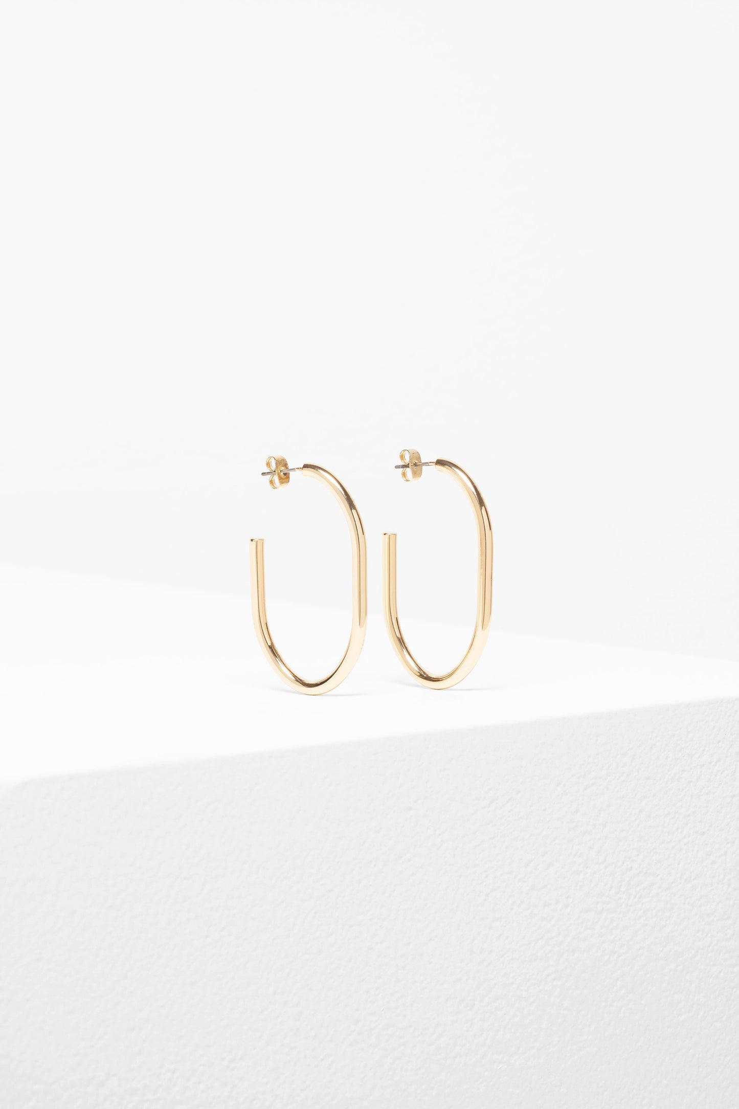 Rei Gold Oval Hoop Earring | GOLD