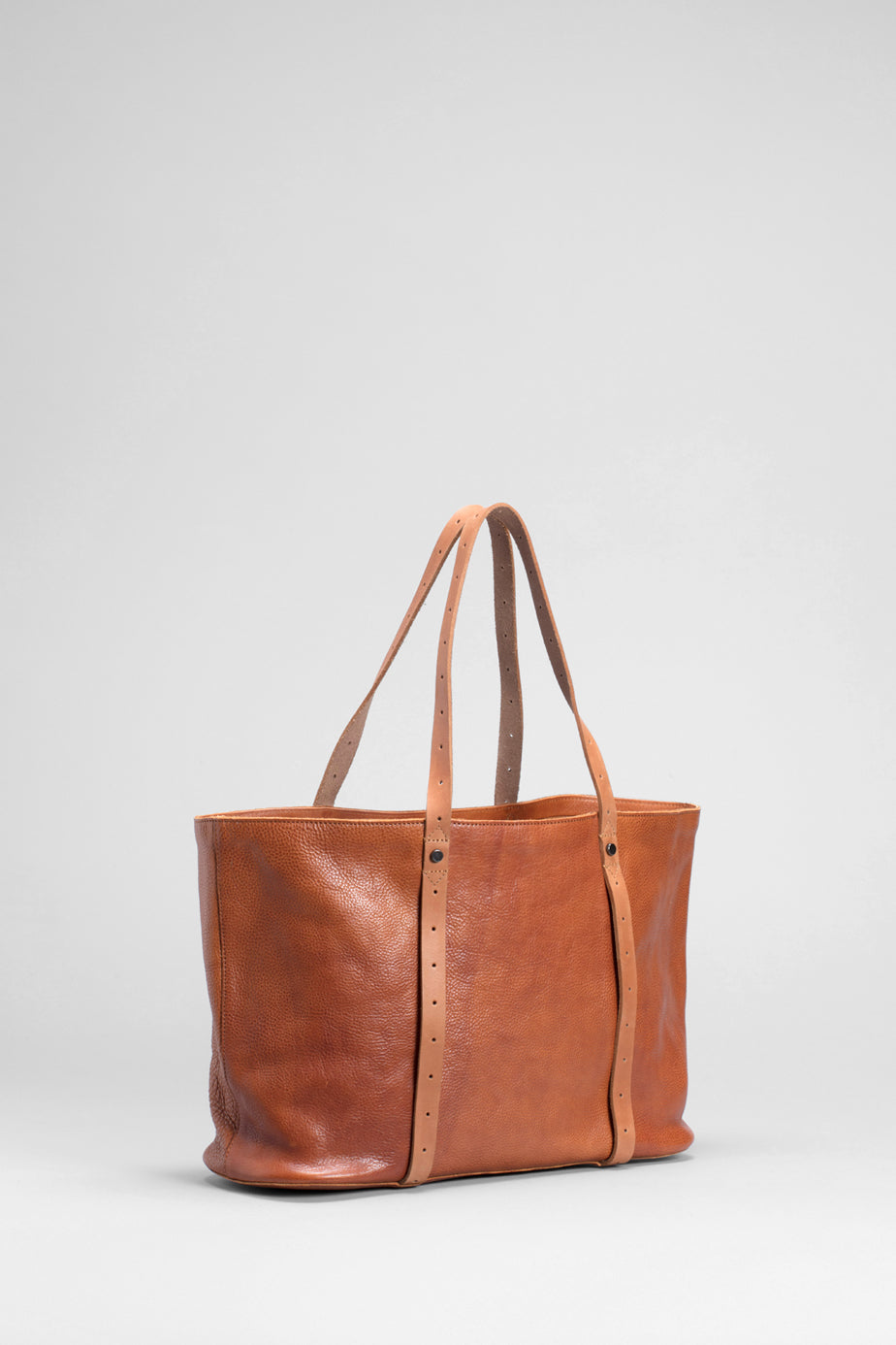 Raaka Large Leather Tote Bag Front Tan