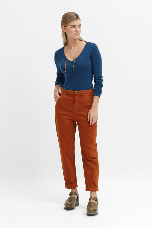 Mysa Organic Cotton Slim Leg Stretch Jean Model 2 Front Anabelle | NUTMEG