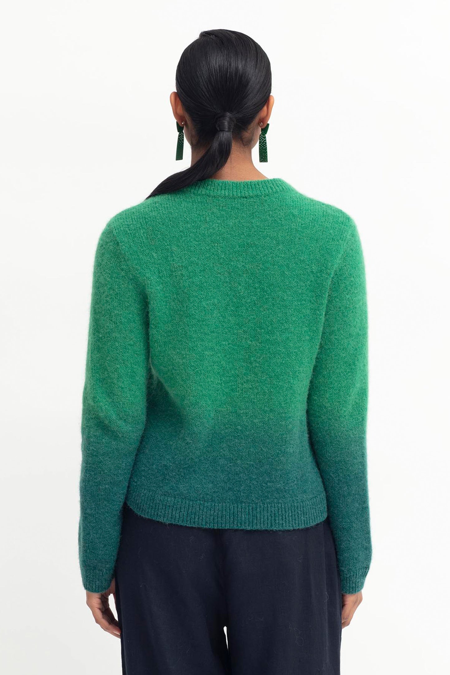 Ombre Crew Neck Dip Tied Knit Sweater Model Back | GREEN TEAL OMBRE