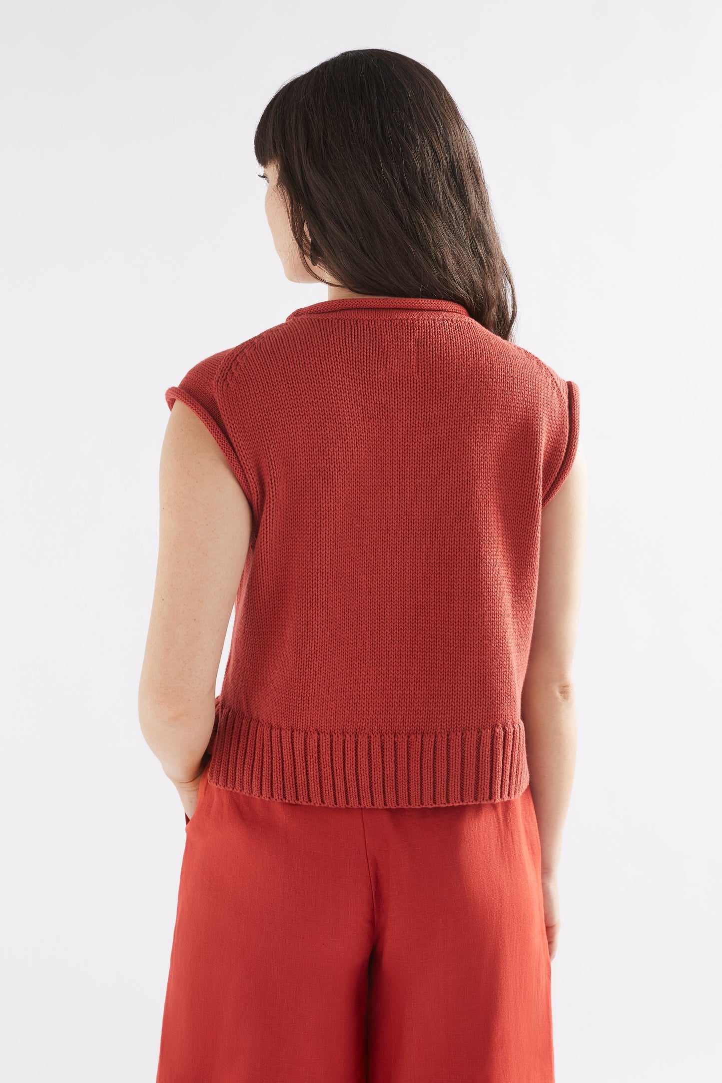 Lunel Organic Cotton Cap Sleeve Rolled Hem Cropped Vest Model Back | SANGRIA
