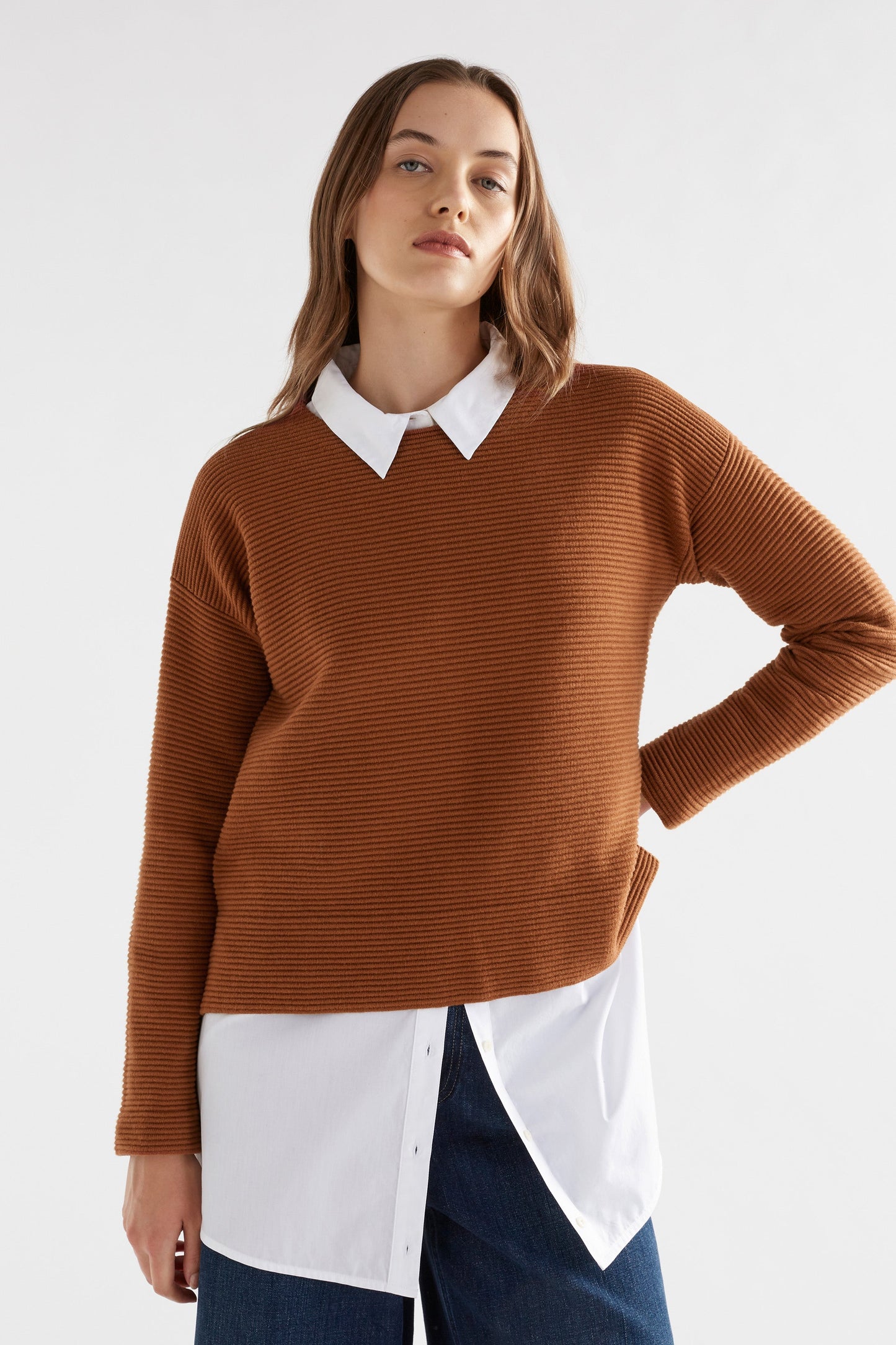 Neiu Cotton Merino Round Neck Ottoman Sweater Model Front | COPPER