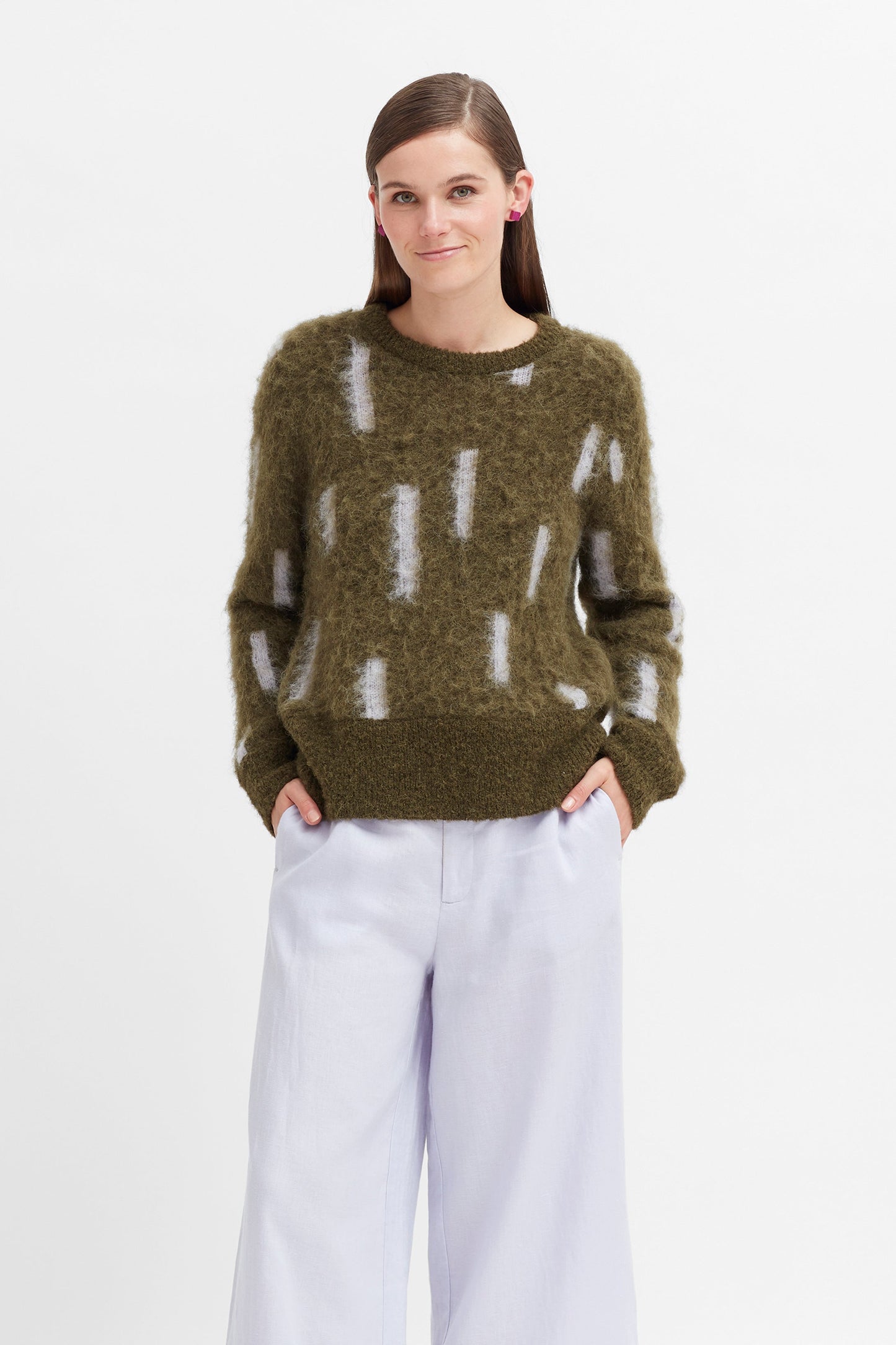 Alpaca Fuffy Flikrin Sweater Model Front | OLIVE