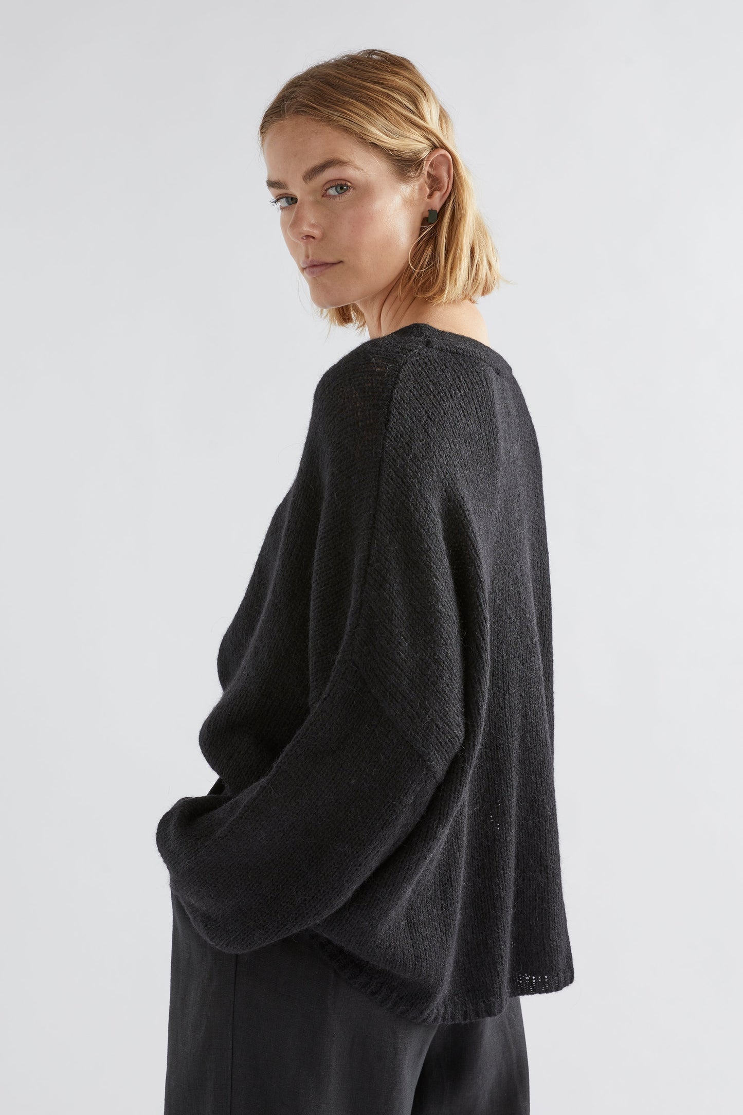 Anga Relaxed Box Fit Alpaca Yarn Knit Sweater Model Back | Black