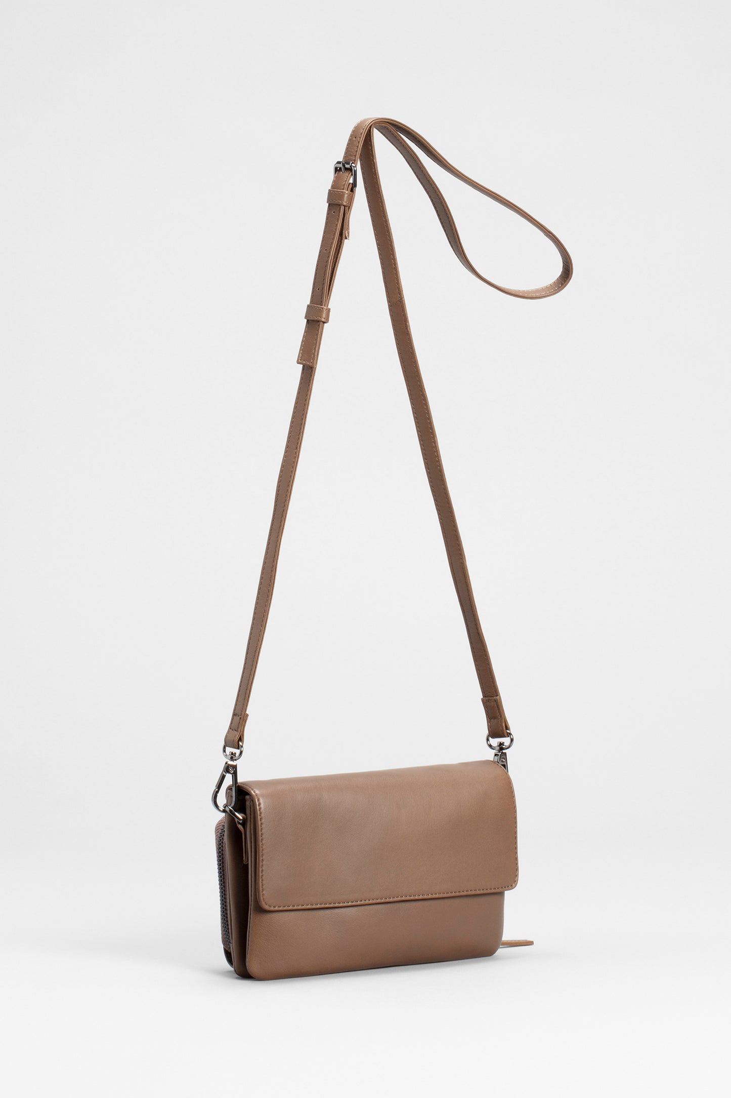 Kaira Remnant Leather Cross Body Bag Front | TABACCO