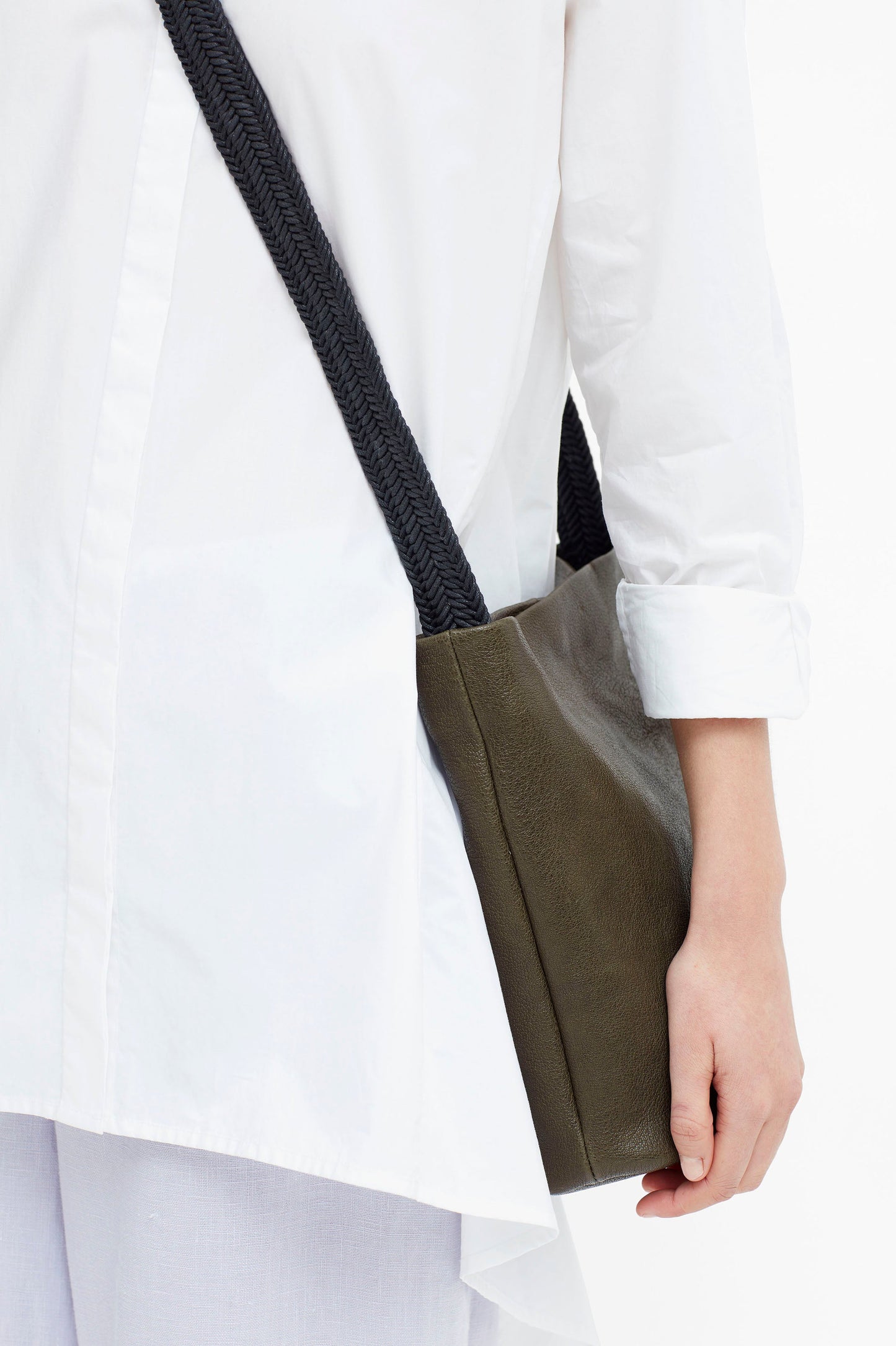 Tolmo Leather Bag With Plaited Strap Model Detail | OLIVE