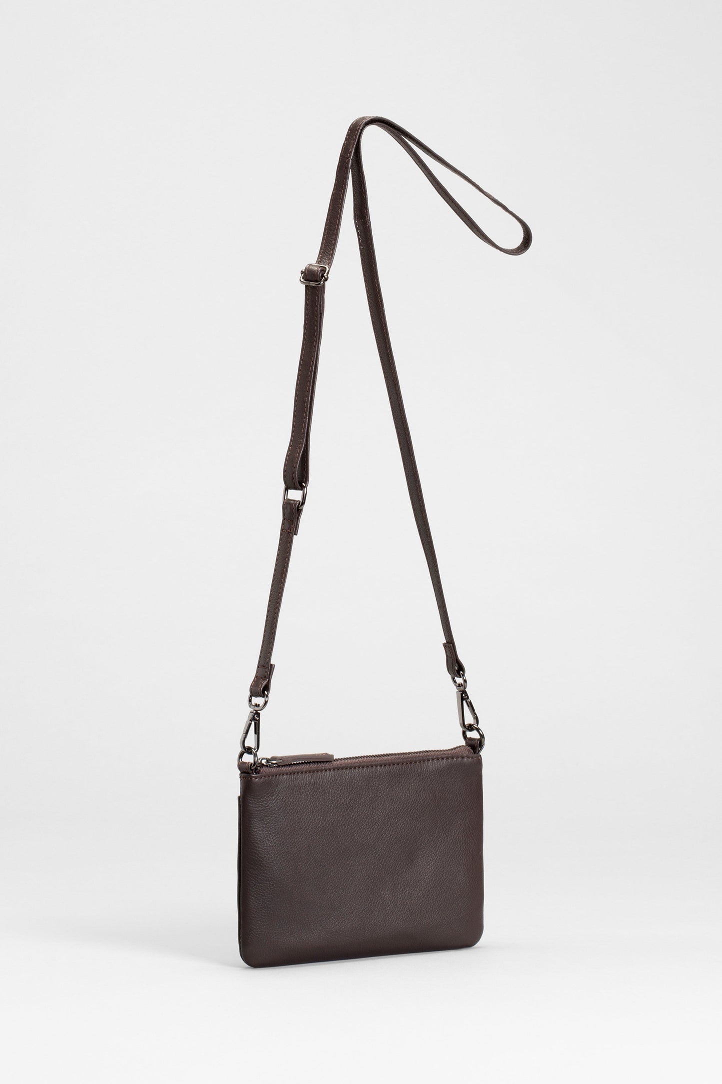 Dai remnant Leather Small Removable Strap Shoulder Bag Front | CHOCOLATE