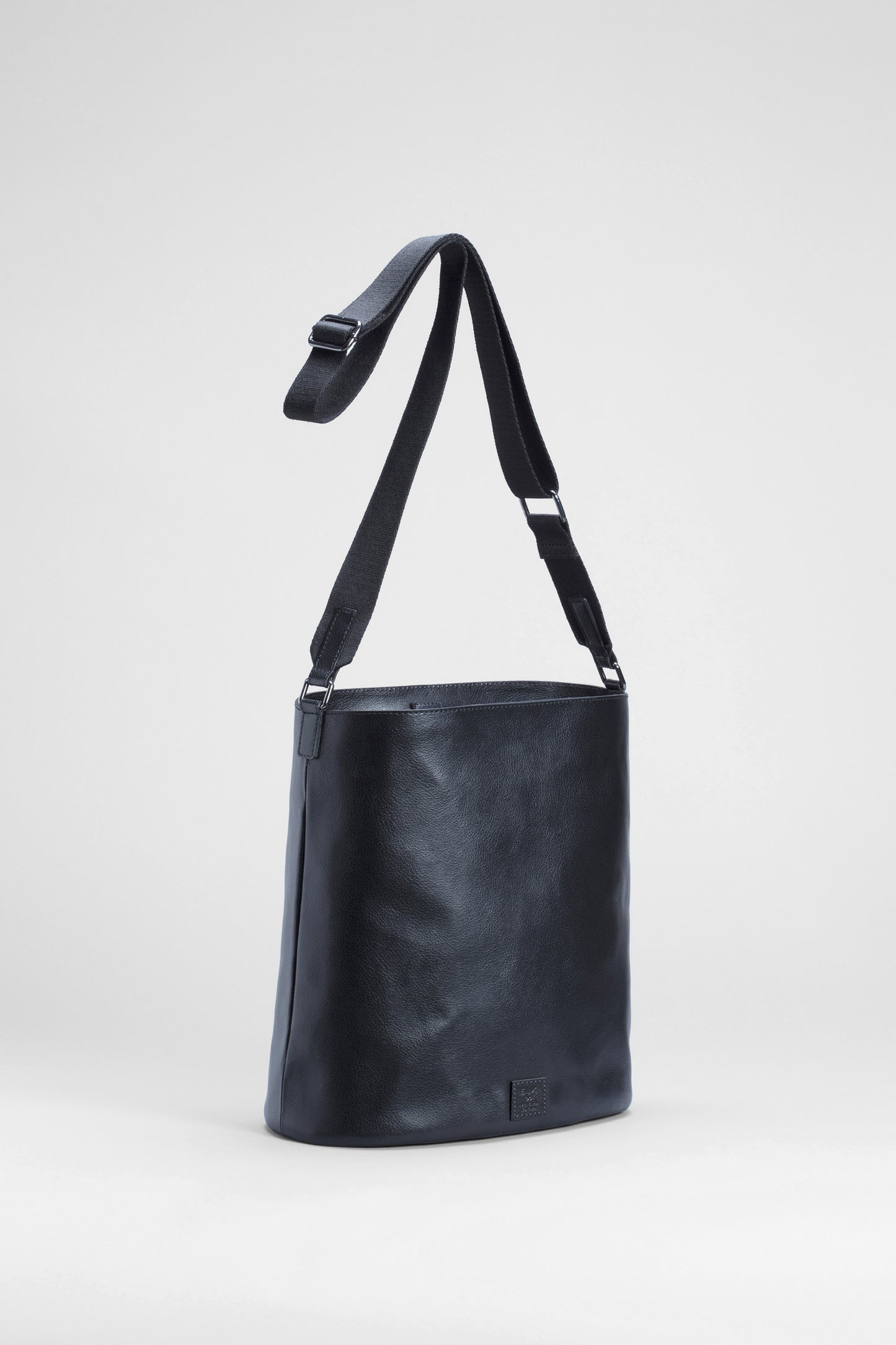 Leni Recycled Leather Large Bag Front Black / Black
