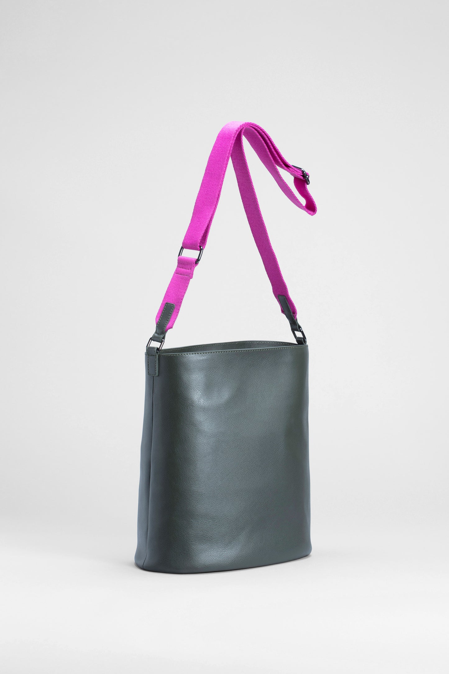 Leni Recycled Leather Large Bag Front | Olive / Freesia