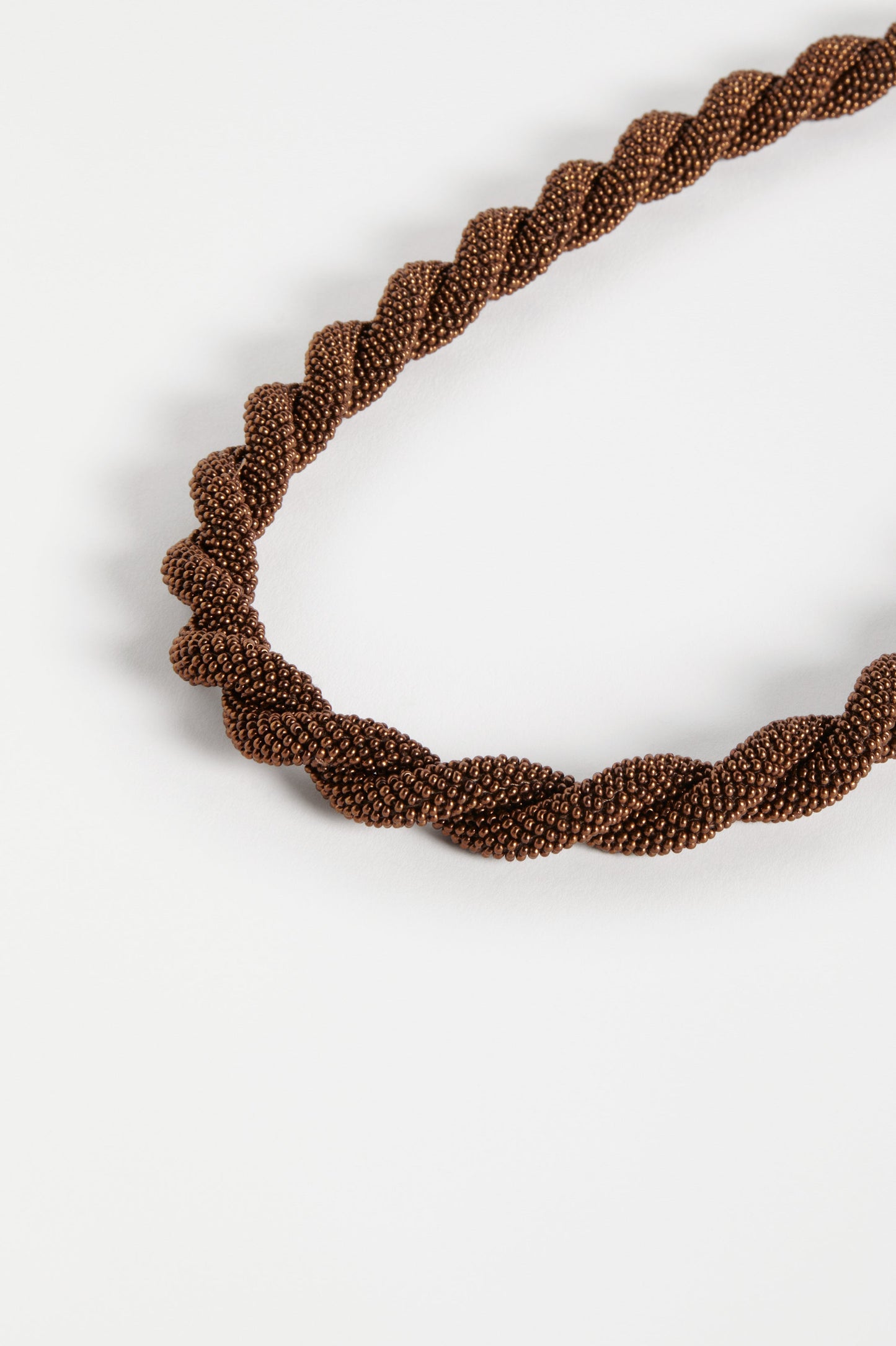Kolle Seed Bead Twisted Mid Length Necklace Detail | BRONZE