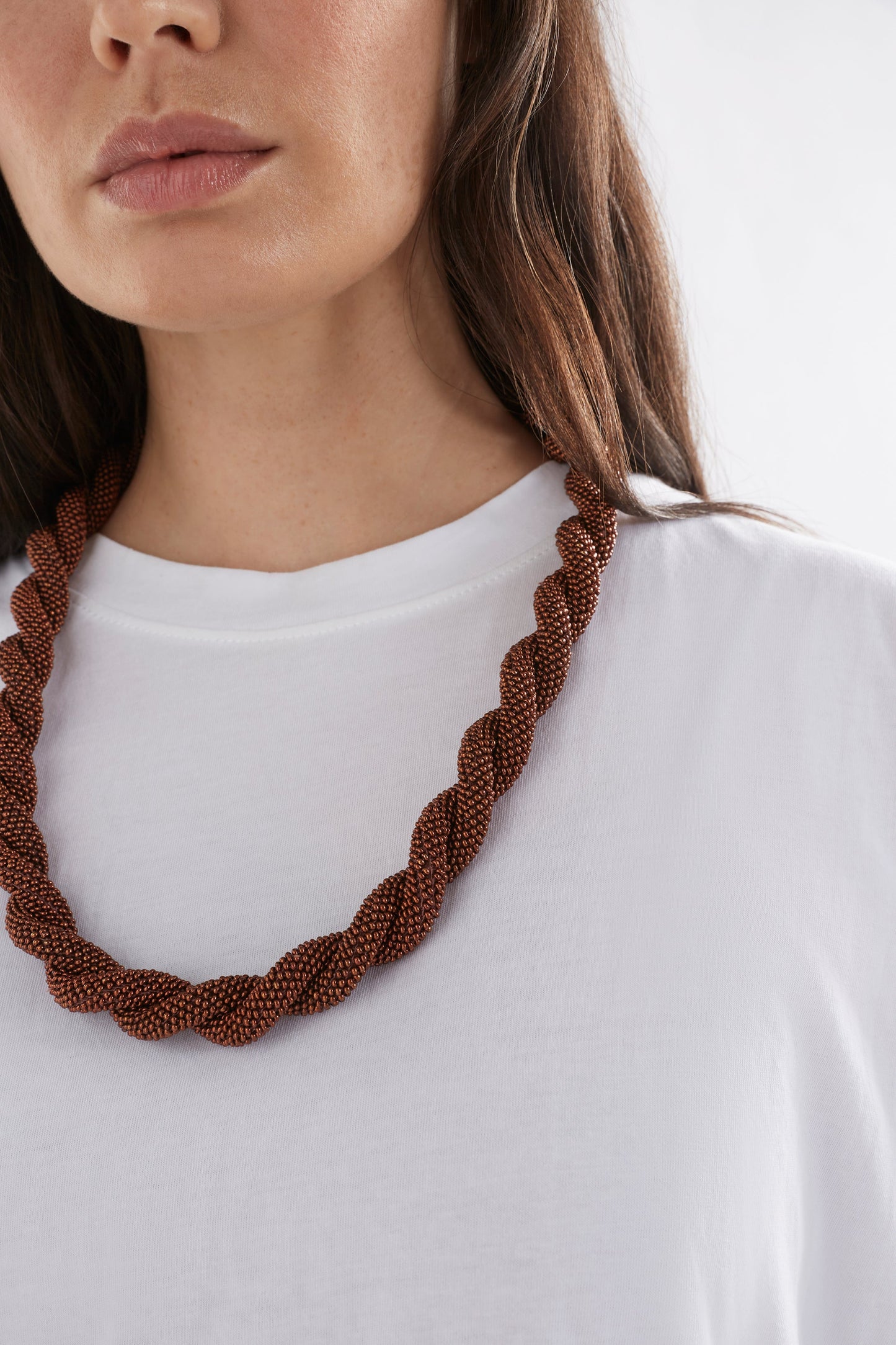 Kolle Seed Bead Twisted Mid Length Necklace Model | BRONZE